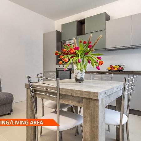 Gigi House -Appartamento Piazza Mazzini- 200M Dal Mare Jesolo Extérieur photo